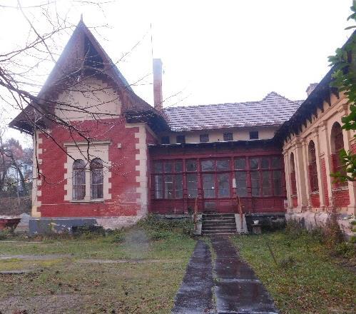 000 Ft A historikus főként német reneszánsz stílusú épület a volt Leiner-féle téglavető területén, a Budai Polgári lövésztársaság megbízása alapján 1884-ben Hofhauser Antal építész tervei alapján