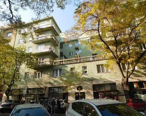 Az épület tömegében és részletkialakításaiban egyaránt igényes, a stílustiszta modern egyik példája.