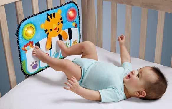 ) megnyugtatja és szórakoztatja a babát a nappali vagy éjszakai alvását megelőzően.