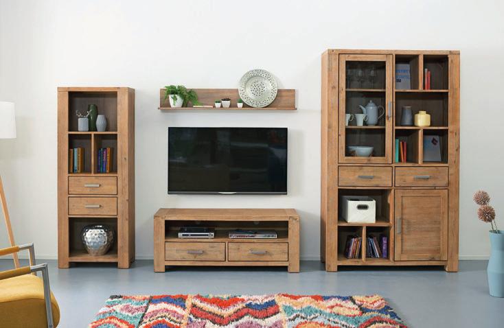 180 x 81 x 54 cm, ára: 371.900,- helyett 260.300,-/db, 2. Vitrin, 2 üvegajtós, kb. 110 x 190 x 48 cm, ára: 314.900,- helyett 219.900,-/db, 3. Étkezőasztal, nyitható, kb.