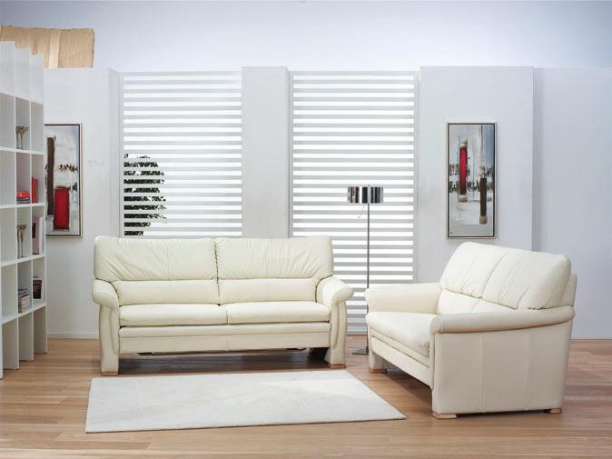 155 x 91 x 106 cm, ára: 819.900,-/db, 3-as kanapé, kb. 212 x 91 x 106 cm, ára: 785.900,-/db. Díszpárnák és dekoráció nélkül!