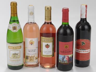 Tájbor olyan földrajzi jelzéssel ellátott asztali bor, amely az adott földrajzi egység terméséből
