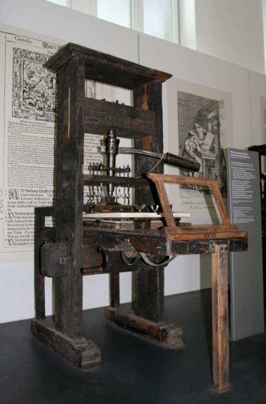 NYOMTATÁS:technológiai folyamat, mely során szöveget, képet hozunk létre - eredetileg - tintával papíron 1000 years The 100 BioChannel Life J. Gutenberg 1 2-8 1 1 1 Time C.