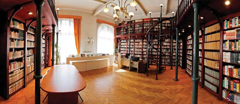 [ BIBLIOTECA ] www.iicbudapest.esteri.it/ La biblioteca Orario di apertura: Lunedì-Martedì: 14.00-18.00 Mercoledì-Giovedì: 10.00-13.00 / 14.00-18.00 Venerdì: 10.00-13.00 Tel.