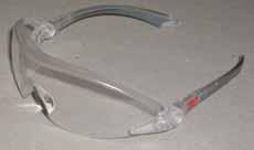 "szemüvegeseknek" 1880 3M Védőszemüveg "szögletes alakú" Műtői védőszemüveg, szemüvegesek is viselhetik, nagy látóterű, állítható dőlésszögű Műtői védőszemüveg, szögletes fazon, állítható dőlésszögű