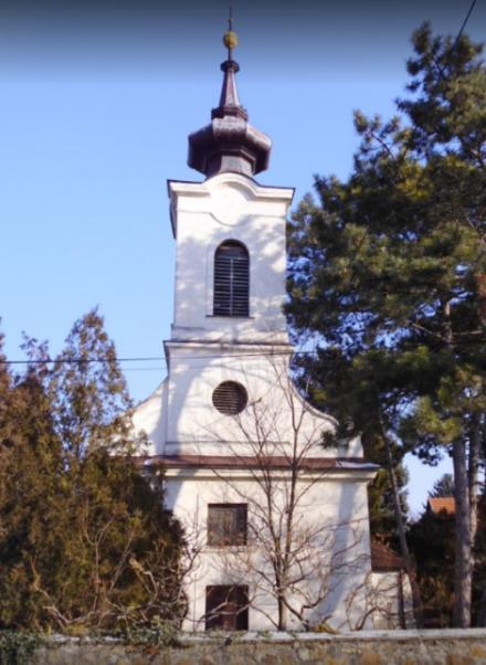 Örökségünk 23 Helyi védett épületek, építmények Református templom A Velencei egyházközség temploma közadakozásból épült 1743-ban.