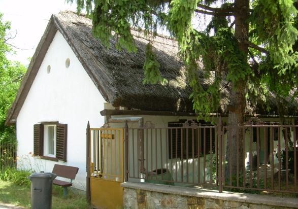 64. Civilház