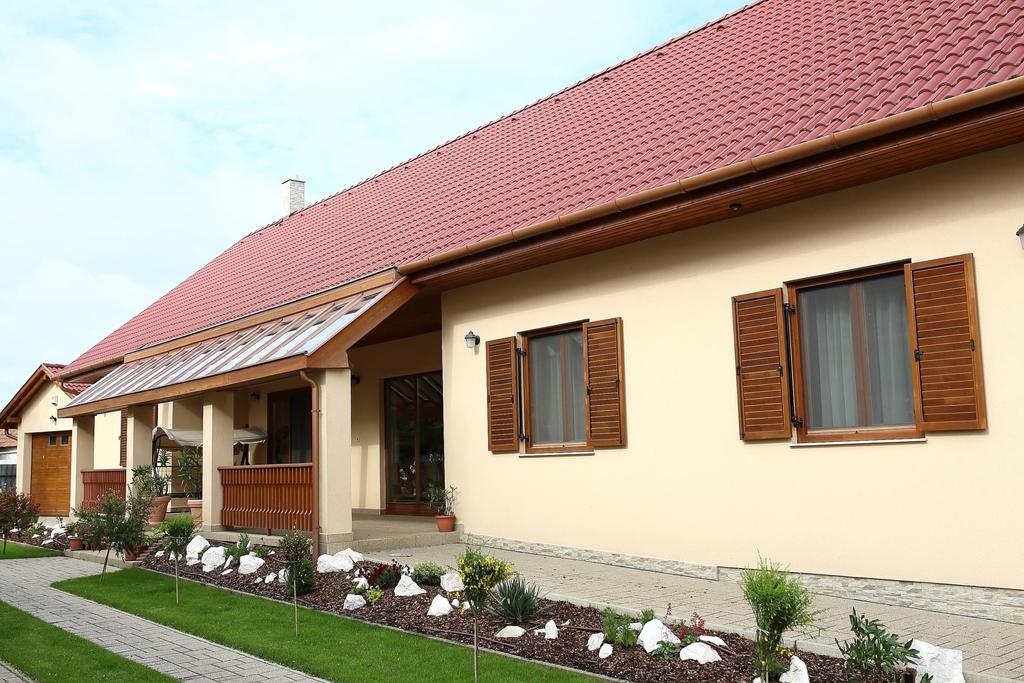 2010 Az első 35 cm-es Nettó 160 m² Vegyes