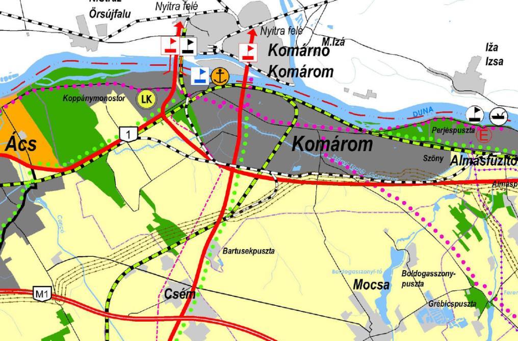 el a várostest mellett vasútállomás, ugyanakkor a személyforgalom kihelyezése nem is érdeke a városnak.