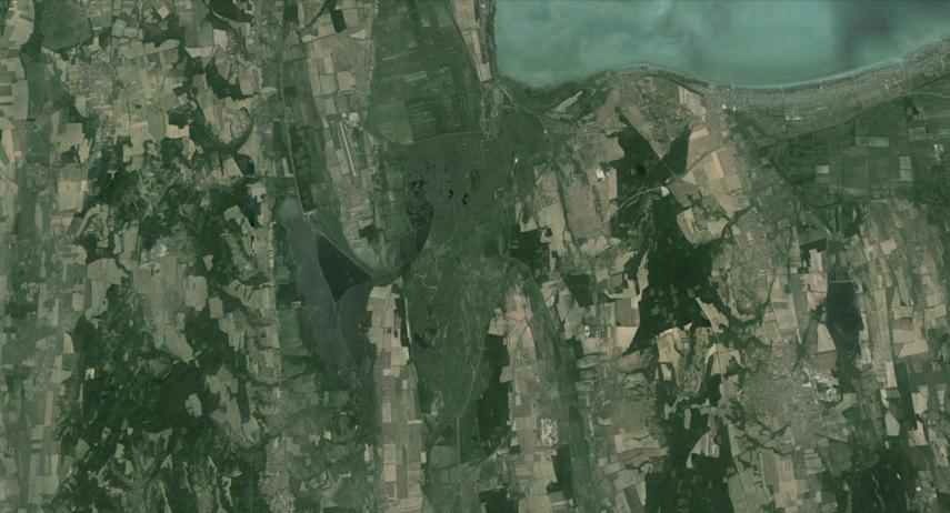KIS-BALATON A KBVR I. ütemének a Hídvégi-tónak az üzembehelyezésére 1985-ben került sor. A Kányavári-sziget ezen a területen helyezkedik el.