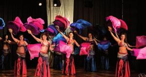 Oriental hastánc-csoport keleti táncbemutatója 11:10-11:35 Alfavit Oktatási és Kulturális Alapítvány tatár dalok és