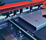 Fémmegmunkáló gépek ipari felhasználásra Kiegészítők a hidraulikus CNC-lemezollóhoz (C)NC D-Touch 7-vezérlés: - Anti-reflektív, nagyméretű 7" színes érintőképernyős kezelőpanel Könnyű pozícionálás a