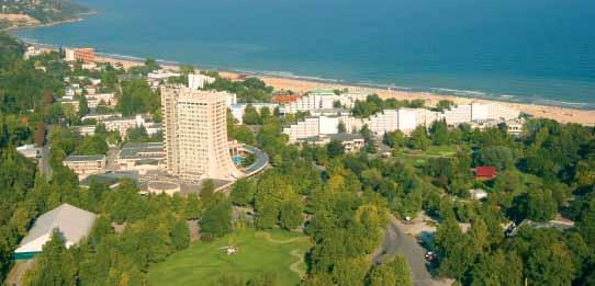 Pár szálloda kívételével a belépés fizetős. Albenában található Bulgária legnagyobb free WIFI területe.