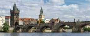 Időeltolódás: Csehország a közép-európai időzónában fekszik, nincs eltolódás Magyarországhoz képest.