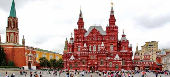 Moszkva Moszkva környéke - az arany gyűrű Oroszország ezerszínű fővárosa lenyűgöző látnivalókkal büszkélkedhet, amelyek világszerte ismertek, és turisták százezreit vonzanak az év minden szakában.