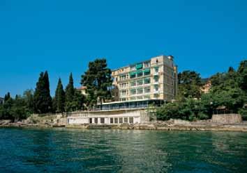 HOTEL ISTRA** A Hotel Istra közvetlenül a tengerparton található.