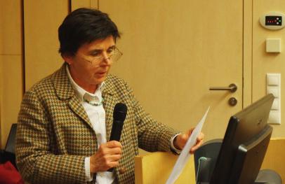 2014. december GYÓGYSZERÉSZET 741 Mayer Klára ellenőrzés szempontja a Titkárság II. félévi munkájának áttekintése volt.