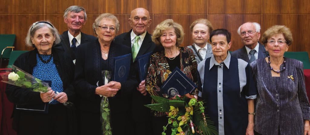 A szorgalmi időszakokat nehéz vizsgaperiódusok követték. Abban az időben, ha egy tantárgyat még az utóvizsgán sem sikerült lezárni, évismétlésre került a sor.
