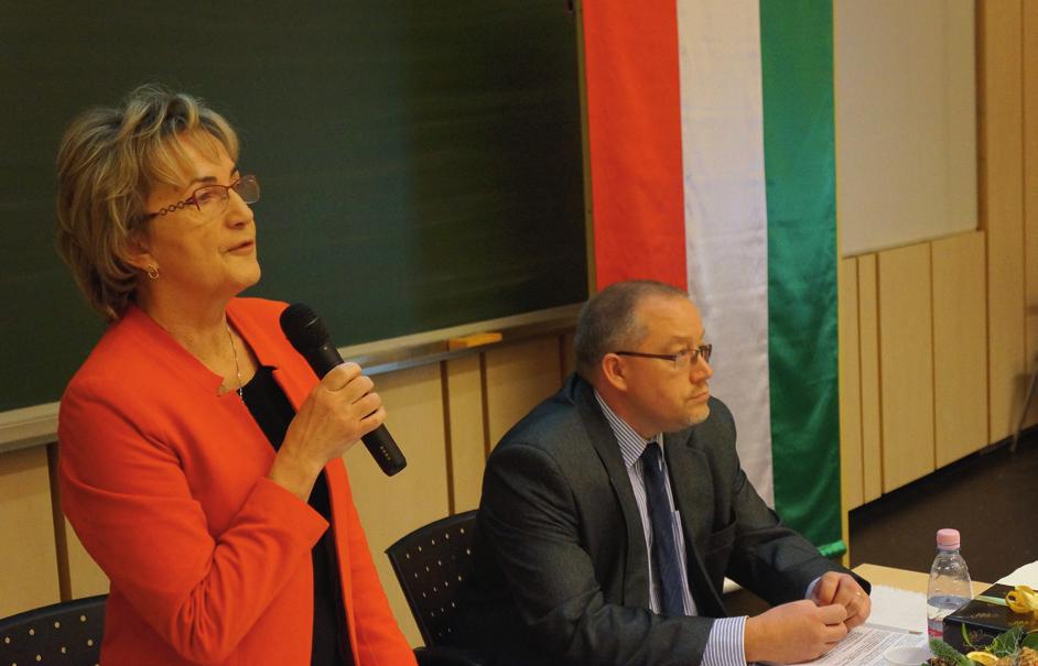 720 GYÓGYSZERÉSZET 2014. december Prof.