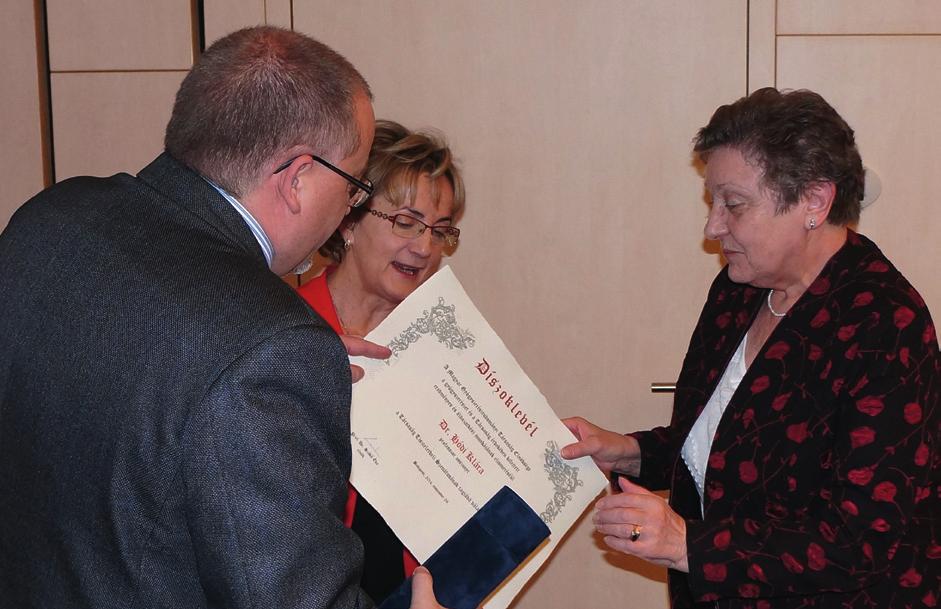 722 GYÓGYSZERÉSZET 2014. december Gyógy sze ré szet 58. 722-725. 2014. A Társaság szenátusának új tagjai Prof.