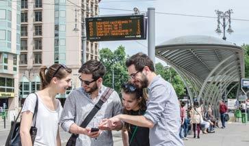 Fontos tudnivalók az utazáshoz Valós idejű utazási információk Sok buszjáratra csak az első ajtónál lehet felszállni, ezt külön felirat (Felszállás az első ajtón) jelzi.