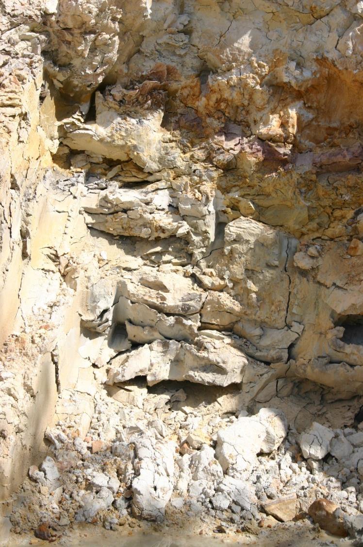 2. 2. 1. 3. Agyagbányászat. Az építési és kerámiaipari nyersanyagok általában oligocén, vagy annál fiatalabb kori üledékes kőzetek.