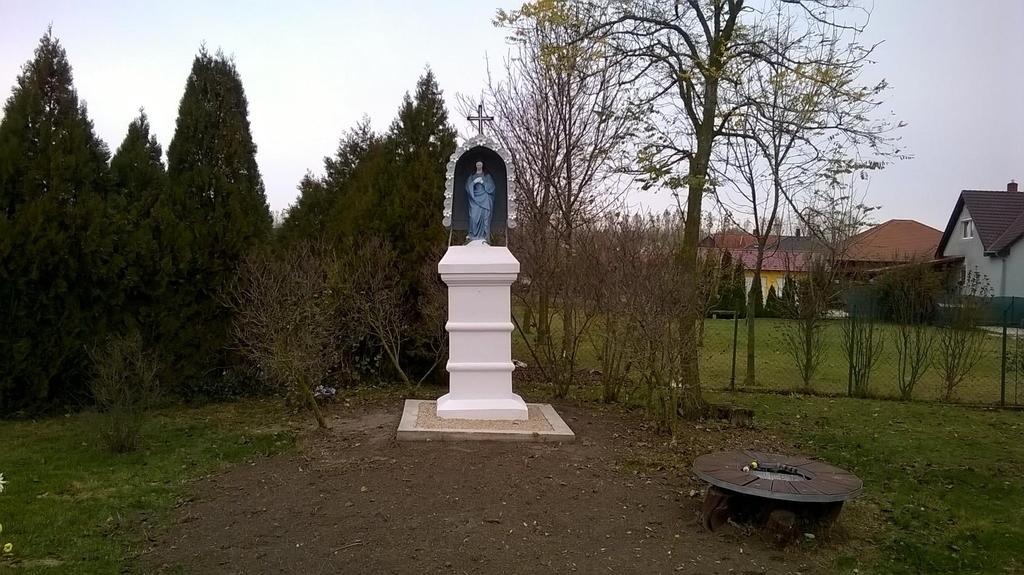 15 743 Magyarkimle, Cseregle utca Helyi védelemre javasolt Szűz-Mária szobor