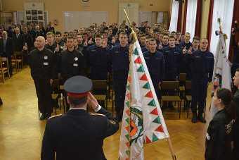 foglalkozásokhoz a készenléti szereket, a tűzoltó alaptanfolyam és a szakmai gyakorlat képzési gyakorló helyeit, a főváros területén található veszélyes üzemek és kritikus infrastruktúrák területén