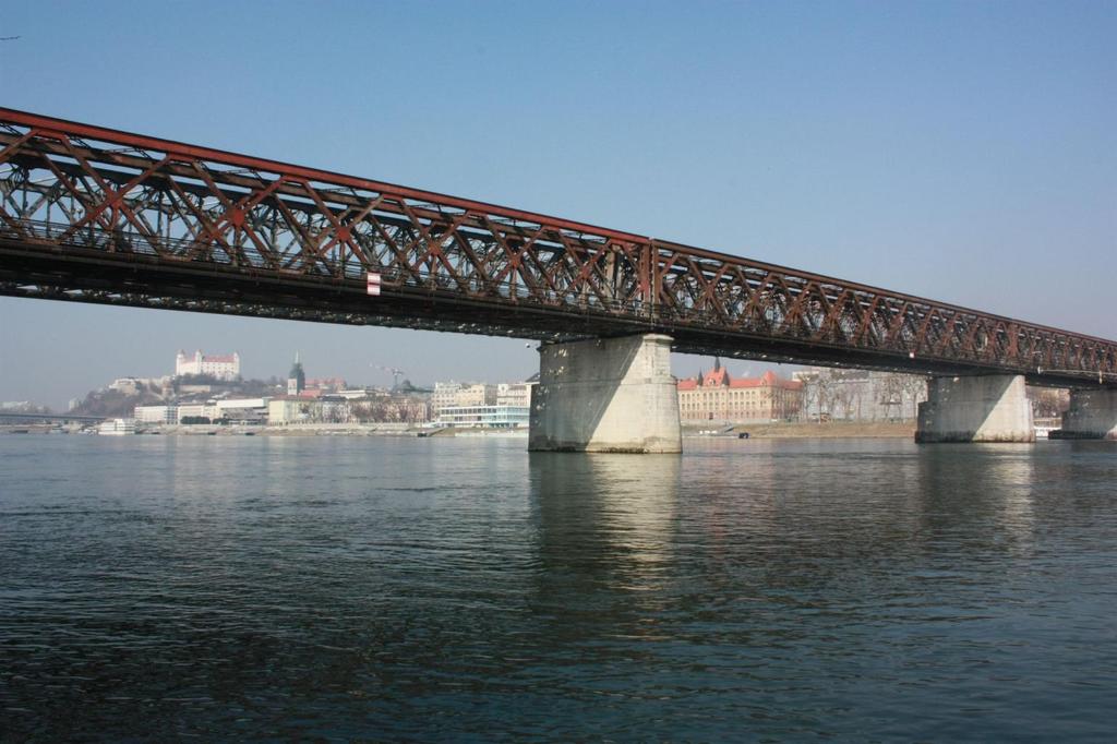 Vörös Hadsereg hídja Új szerkezet