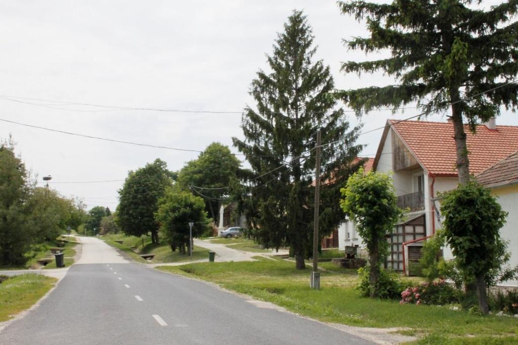 Történeti településrész A település főútja Kisganna és Nagyganna főútjainak egyesülésével jött létre.