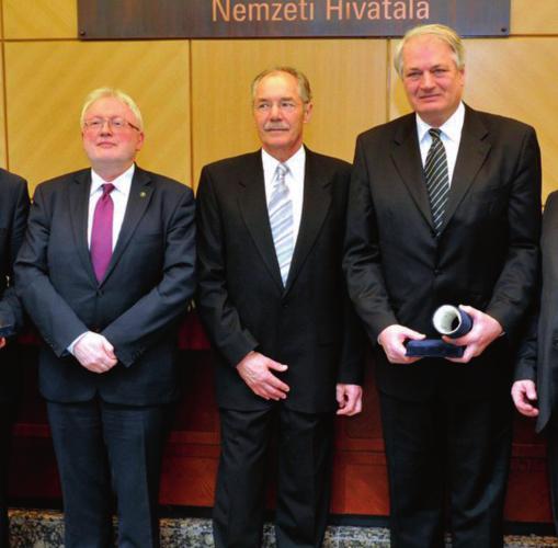 A Jedlik Ányos-díj átadása a március 15-ei Nemzeti Ünnephez kapcsolódik. Az elismeréseket az idén Bendzsel Miklós, a Szellemi Tulajdon Nemzeti Hivatala (SZTNH) elnöke adta át.