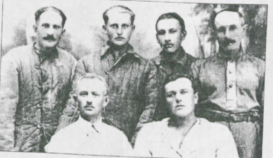 deportáltak. Balról jobbra: J. Csaba, E.