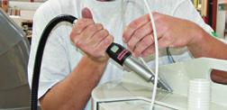 WELDING PEN: Karcsú és rugalmas A WELDING PEN húzó hegesztésre optimalizált kézi készülék.