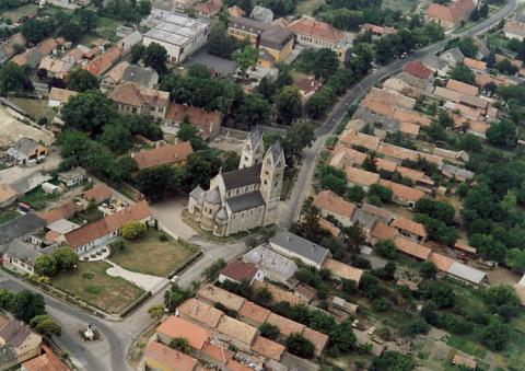 LÉBÉNY (1212 e. alapító: Győr nb.