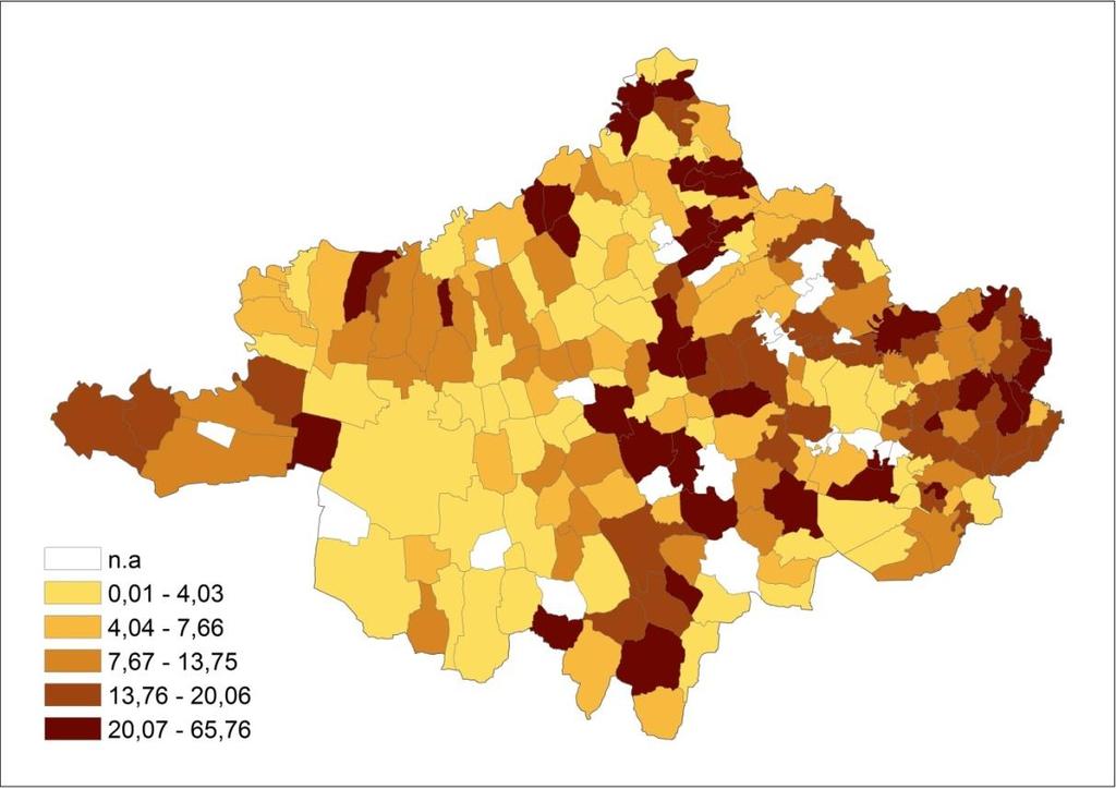 háztartásokban. A társadalmi kohéziót gyengíti, hogy a tartós, veszélyeztetett társadalmi csoportok (munkanélküliek, szegények, fogyatékossággal élők, betegek, idősek, romák, stb.