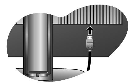 A DVI-D kábel egyik végét csatlakoztassa a monitor DVI-D csatlakozójához, a másik végét pedig számítógépe DVI-D csatlakozóegységéhez.
