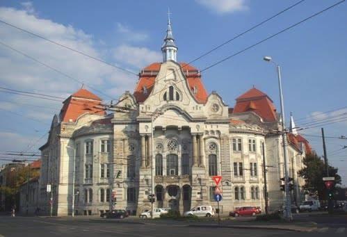 INTÉZMÉNYEK nehézségeket a változatos magyar nyelvi kompetenciafejlesztő programok, valamint a nyelvi hatáserősítő programok orvosolhatják.