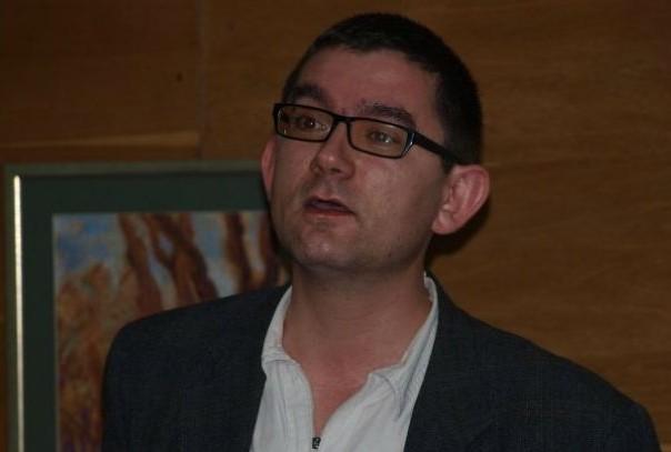 IRODALOM 78 Karácsonyi Zsolt Ő kapta a 2015-ös Tokaji Írótábor díját.