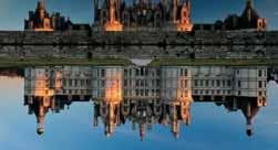 Városnézésünk után folytatjuk utazásunkat Strasbourg városába. A világörökség részeként védelmet élvező történelmi városmag (Grand Ile) az Illfolyócska szigetén terül el.