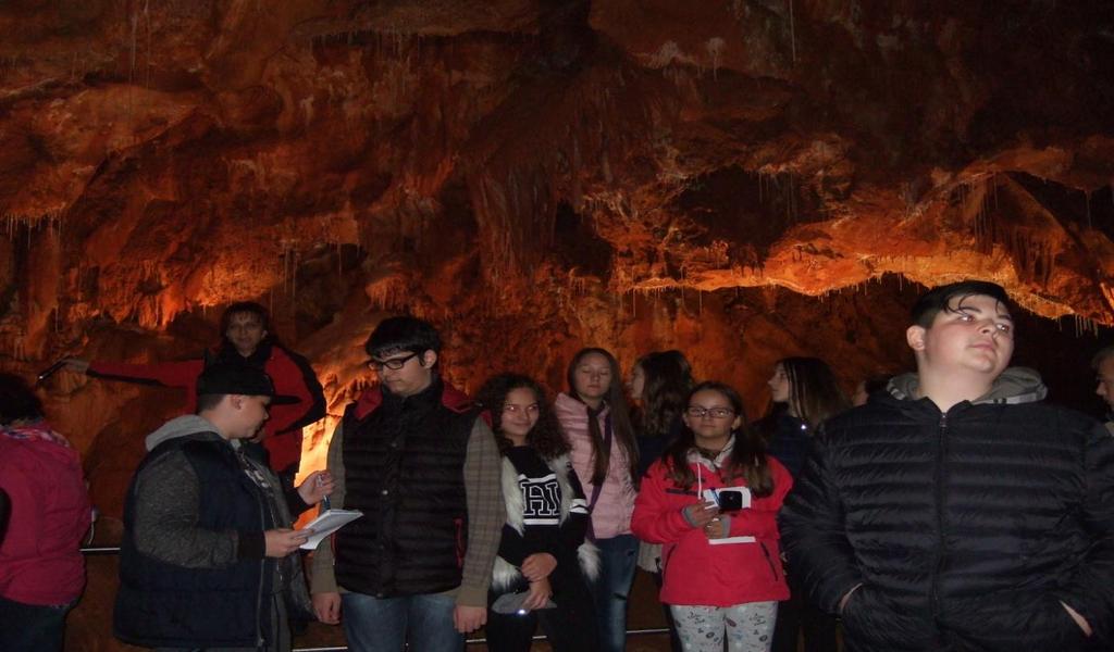 Gombaszögi-barlangba látogattunk, ahol az egyedülálló