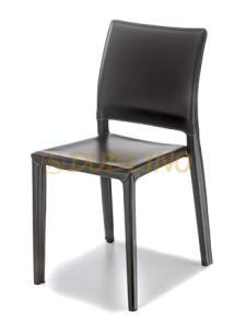 63,- EUR G/PAVIA Műanyag szék, regenerált bőr, teljesen