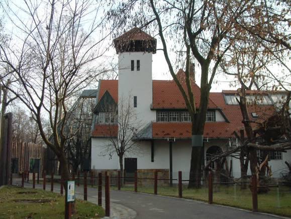 Környezetalakító szerepe meghatározó.