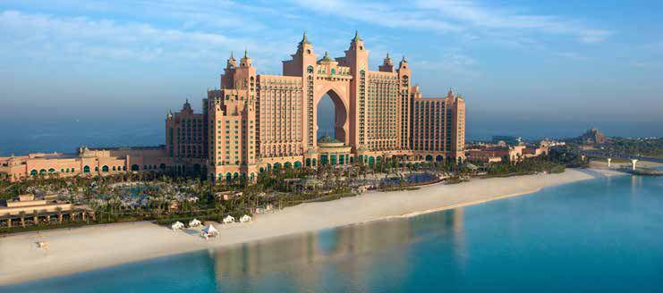 ATLANTIS THE PALM Szálloda: Dubai egyik legújabb szállodája a Palm Jumeirah pálma alakú, mesterséges sziget központjában fekszik, 35 km-re a repülőtértől, 15 perces autóútra az Emirates Mall-tól és