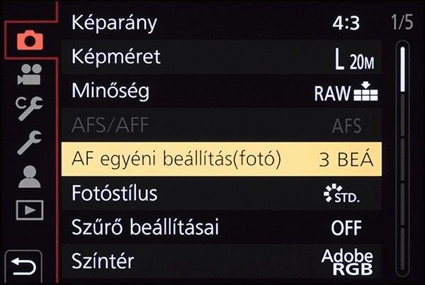 funkcióval négy séma közül választhatjuk ki a helyzetnek legmegfelelőbb AF működést! Ezeket a sémákat saját szájunk íze szerint módosíthatjuk, és el is menthetjük.