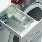 A 34 cm-es betöltőnyílás és 180º-os nyitási szög a legnagyobb a piacon kapható mosógépek