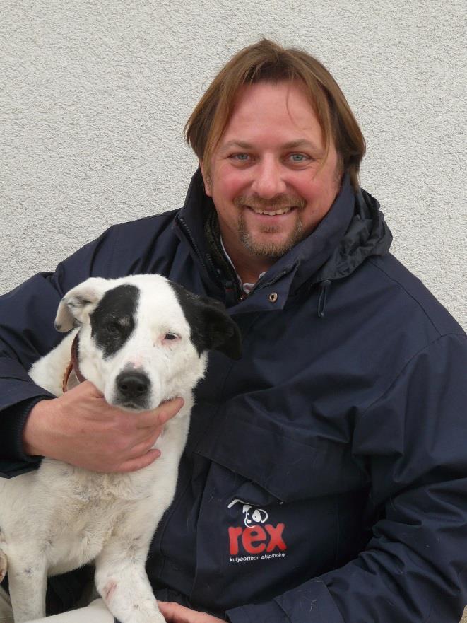 Dr. Király Péter: Péter állatorvosként dolgozik Budapesten. Rendelője mellett 4 gyereke és 4 kutyája van és legtöbb idejét az állatvédelmi kérdésekkel, ügyekkel tölti.