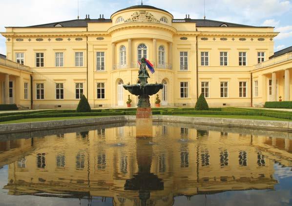 BILIÁRD SZALON BÁLTEREM BORDÓ SZALON DÍSZ- KÖNYVTÁR DÍSZTEREM ZENESZALON FŐISPÁN TEREM 6 különböző méretű rendezvényterem Korszerű technikai eszközök fénnyel megvilágított termek Családi napok, céges