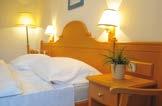 Retró presszó Családi napok, csapatépítők, partnertalálkozók, termékbemutatók stb. tökéletes helyszíne. Telefon: + 36 30 389 10 37 hotel@clubaliga.