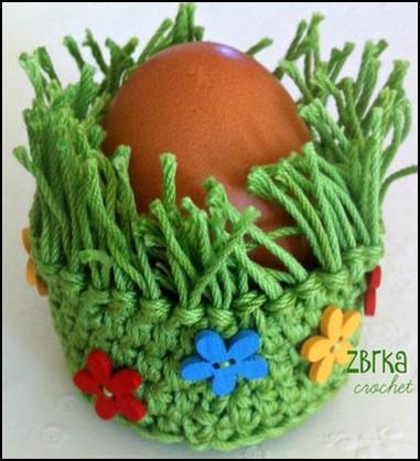 ASZTALI DEKORÁCIÓK Horgolhatunk a húsvéti asztal díszítésére a húsvéti tojások tárolására szolgáló kosarat, mini