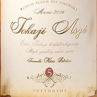 HOLDVÖLGY EXALTATION édes TOKAJ 8.750 17 50 L Ft/ Nyulászó dűlőről származó Sárgamuskotály.